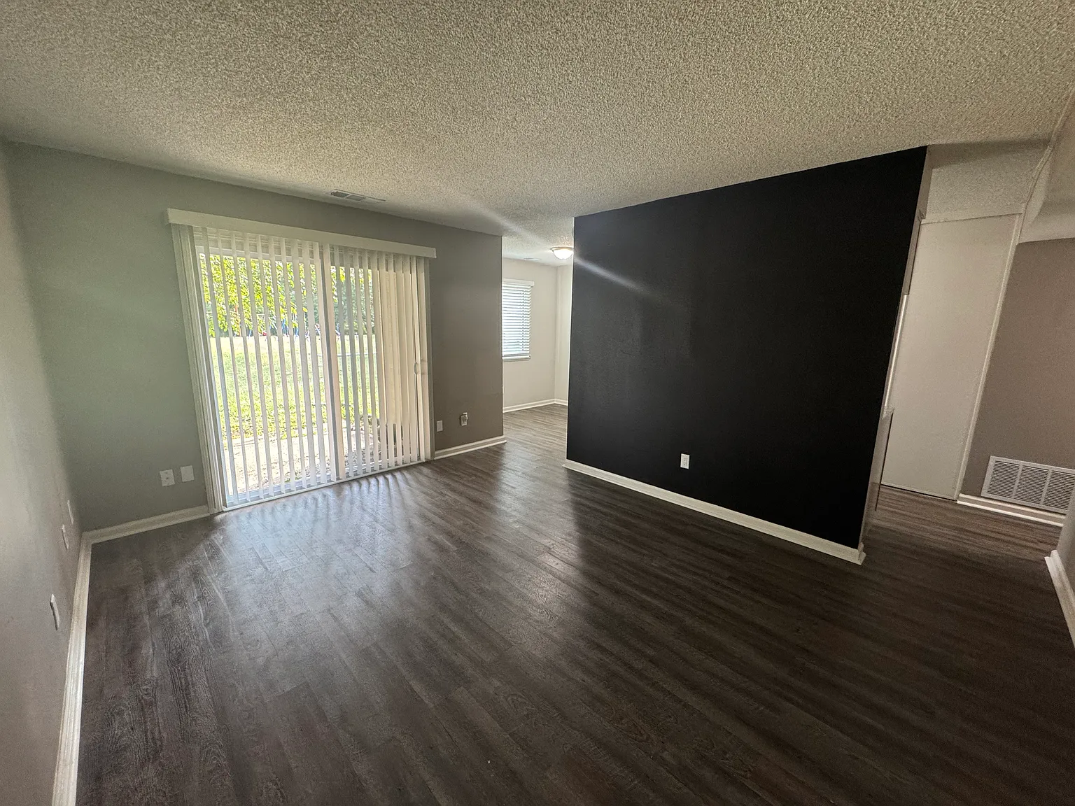 1 bed, 659 sqft, $950 — Photo 2