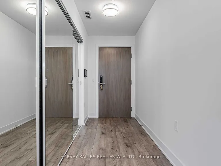 575 Bloor St E #505 — Photo 22