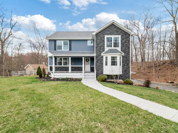 60 Bridle Trail Drive, Naugatuck, CT 06770
