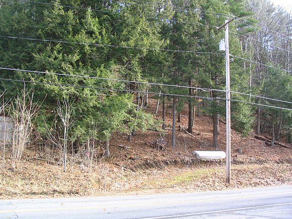 4th image of East River Drive