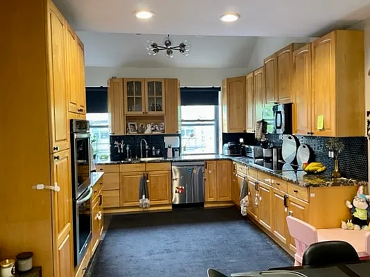 Rented by Signature Premier Properties | media 4