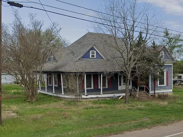300 N 4th St, Buckholts, TX 76518