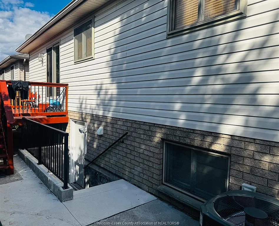 2 bed, $1,650 — Photo 2