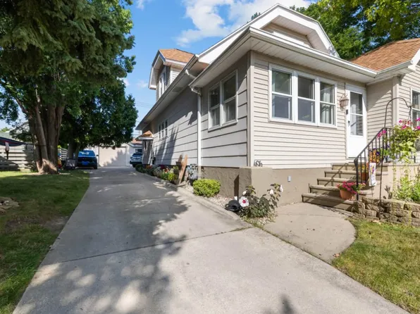 605 N 53rd St #A, Milwaukee, WI 53208