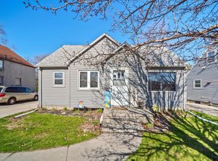 950 S 30th St, Manitowoc, WI 54220