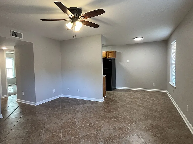 4229 Glenn Hill Manor — Photo 13