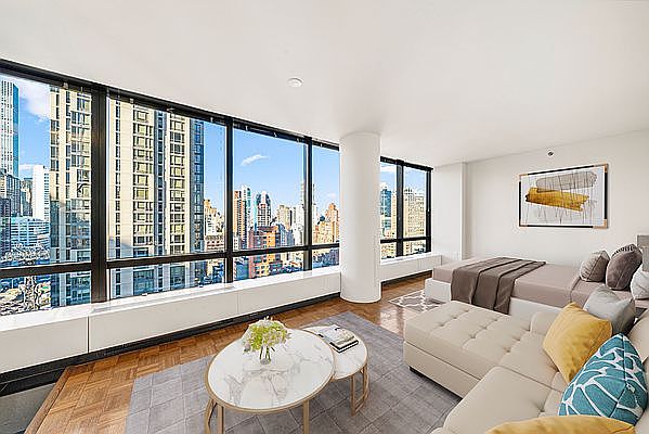 1st image of 420 E 61st St APT 25A