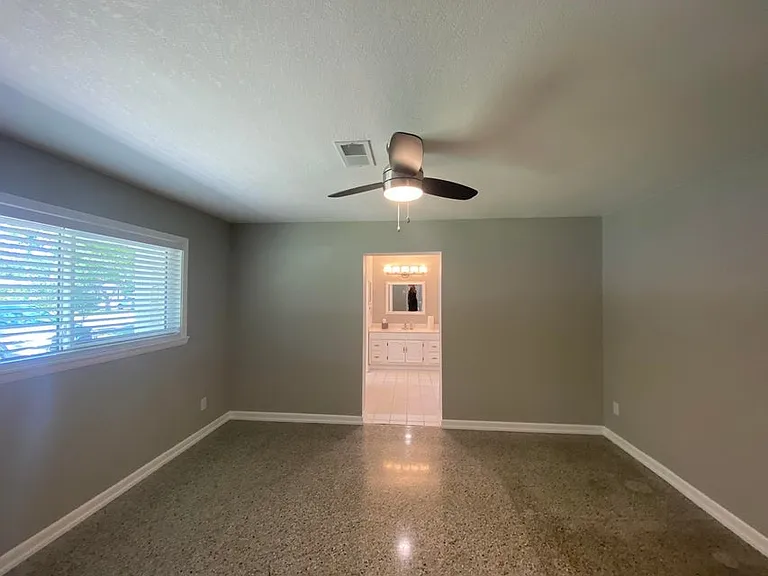 400 Argyle Ct — Photo 23