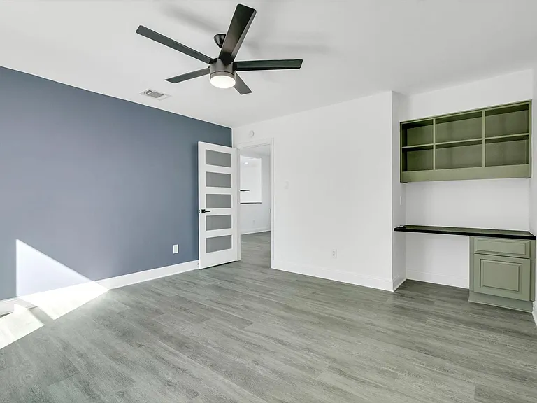 12564 Memorial Dr — Photo 35