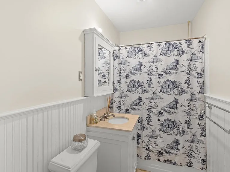 133 Marlborough St #8 — Photo 10