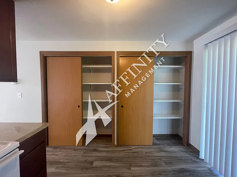 Rainier Vista — Photo 6