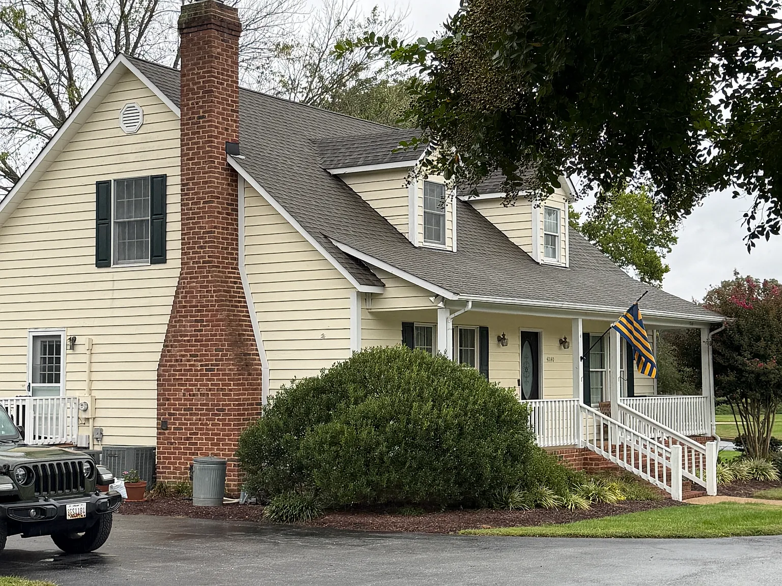 3 bed, 2.5 bath, 1900 sqft, $2,400 — Photo 2