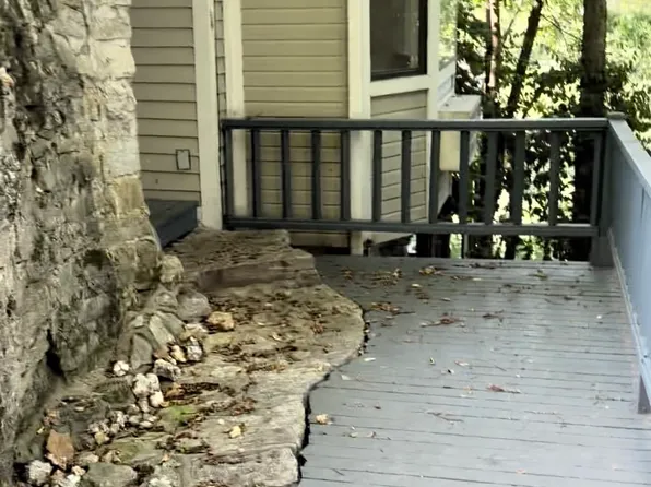 4 Douglas St #1, Eureka Springs, AR 72632