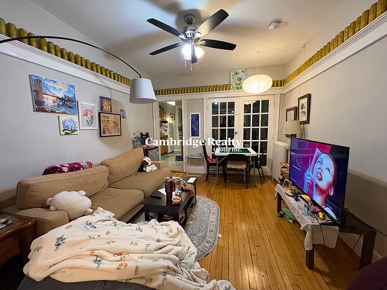 8 Farrington Ave #4T — Photo 8