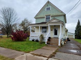 951 Maple St, Sault Sainte Marie, MI 49783