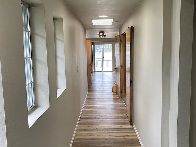 677 Lake Island Ave SE — Photo 8