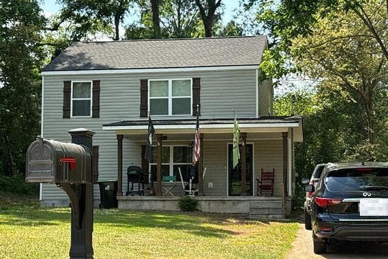 1st image of 306 Jackson Ave