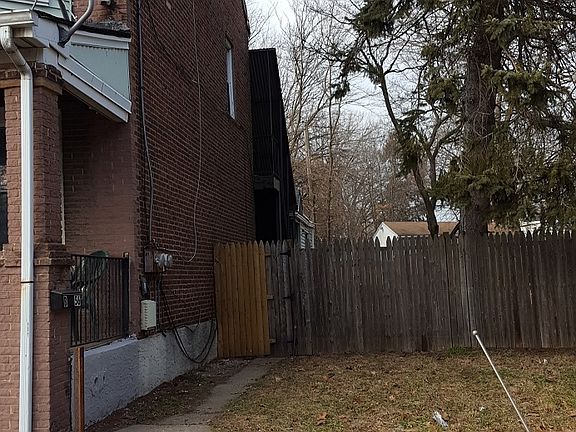 2nd image of 56 Hobart Ave