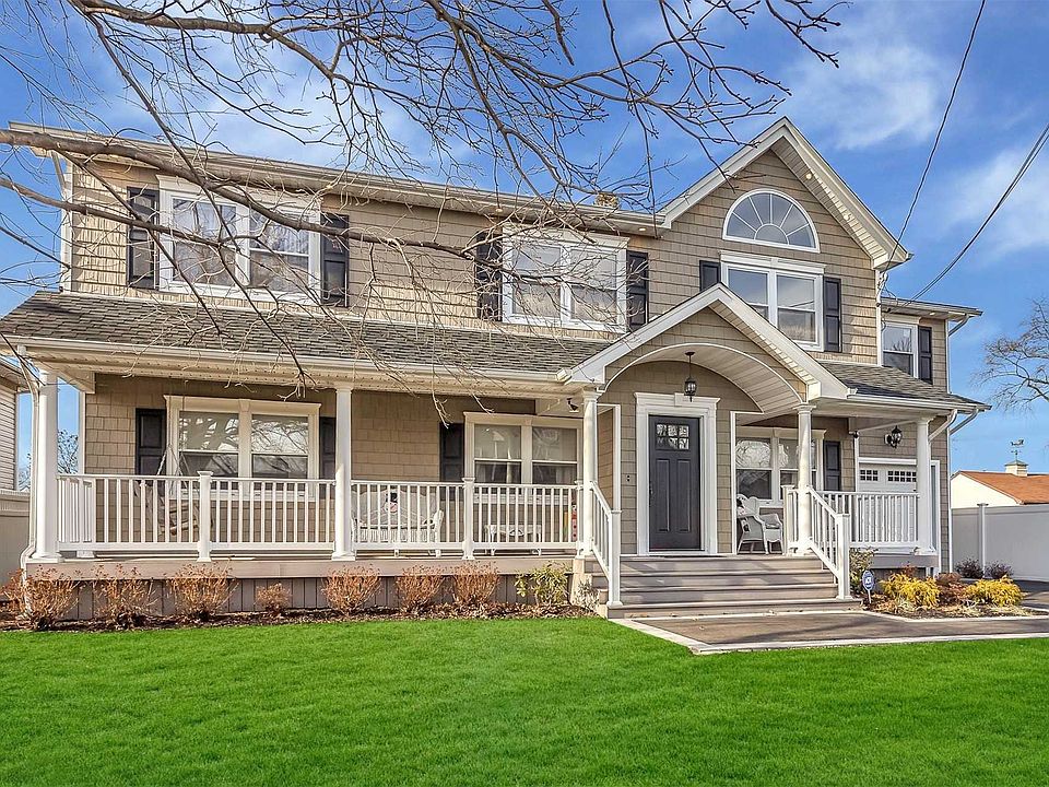 1st image of 32 Midwood Dr