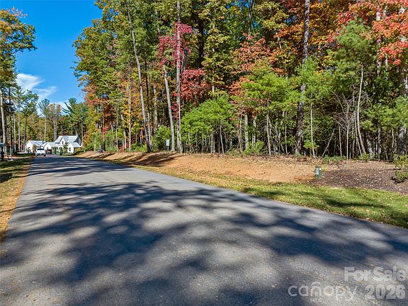 5th image of 75 Emerald Necklace Dr Unit 411
