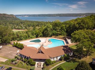 919 Sierra Vista Ln, Valley Cottage, NY 10989