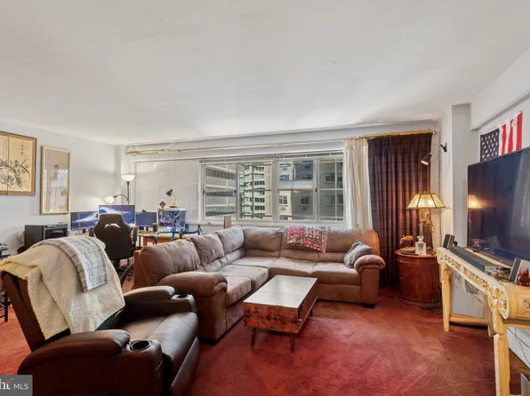 1900 John F Kennedy Blvd APT 1024, Philadelphia, PA 19103