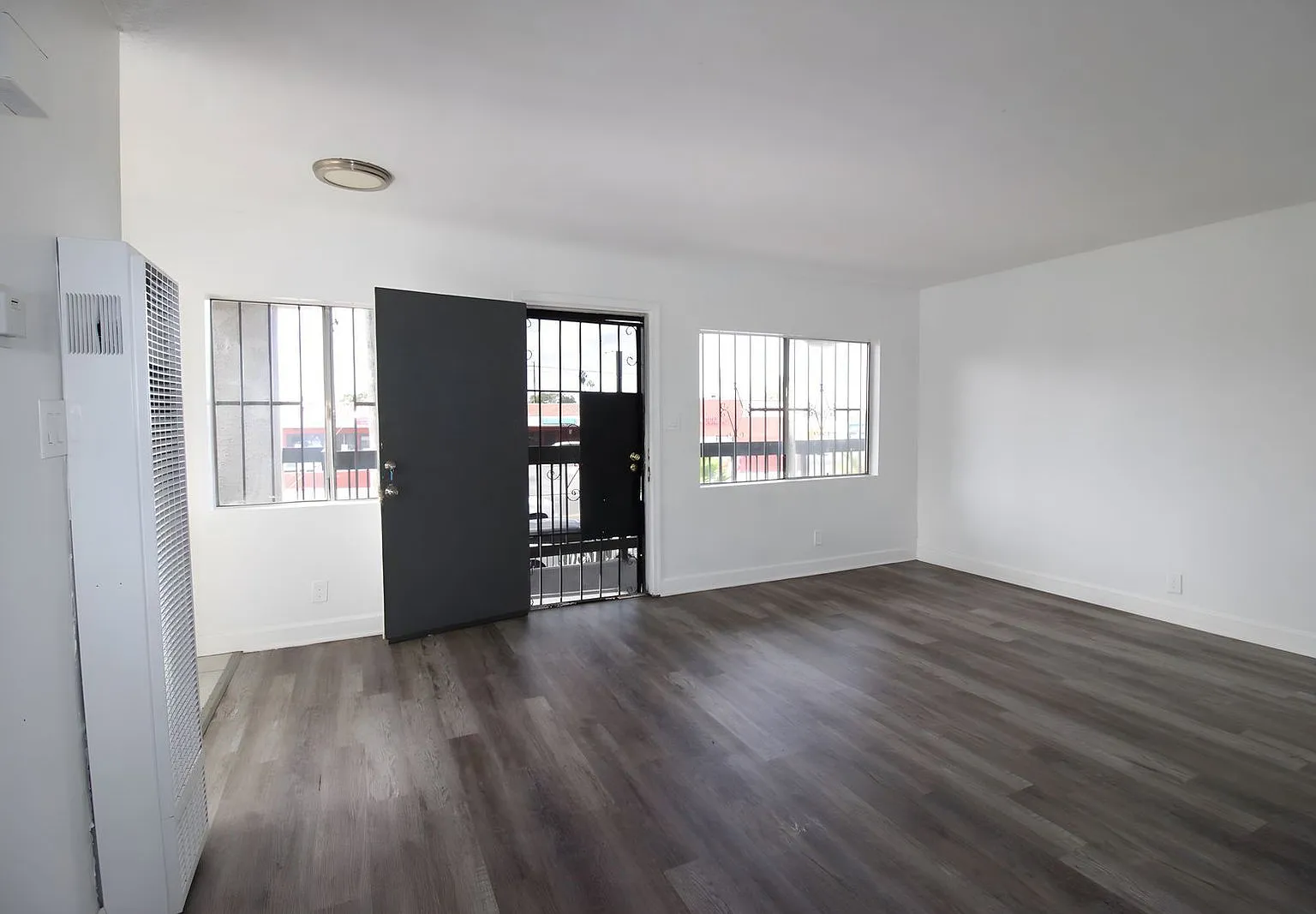 3 bed, 2.0 bath, $3,150 — Photo 1
