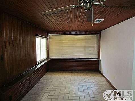 5th image of 607 Thompson Dr