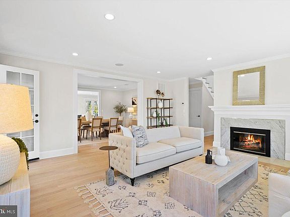 3rd image of 3213 Foxhall Rd NW