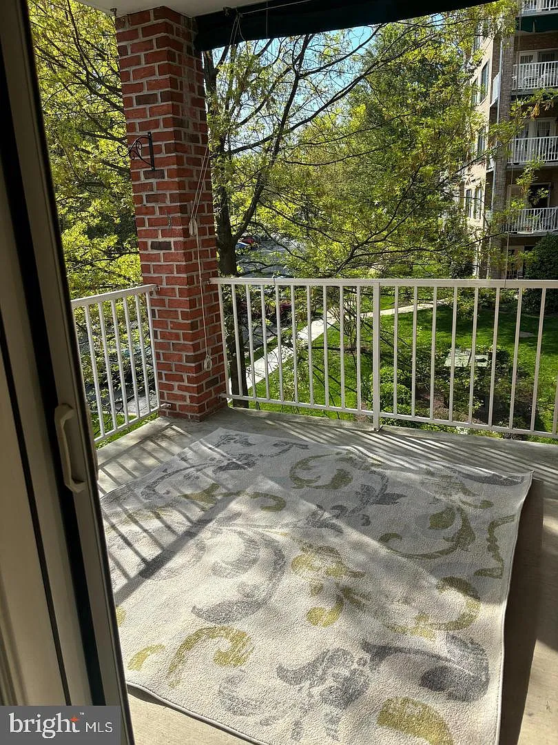 2 bed, 2.0 bath, 1815 sqft, $2,800 — Photo 4