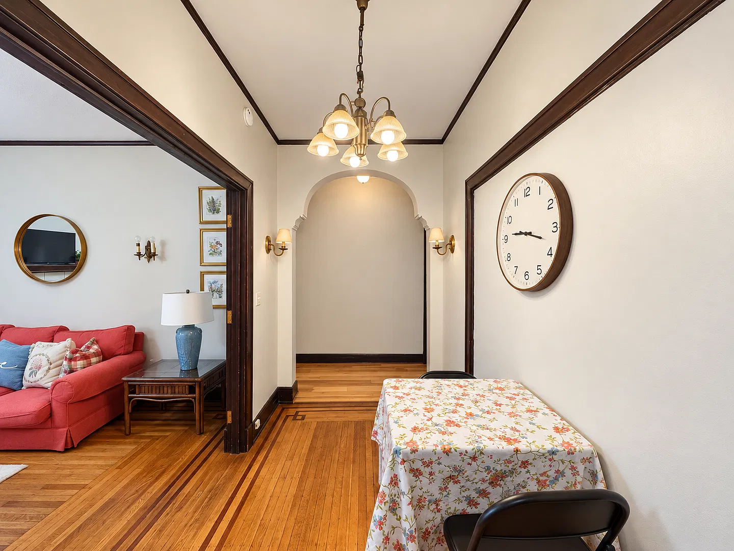 3 Bed/1 Bath on McMillan Directly Across From UC Main Campus Only $795/pp ($2385/mo) — Photo 2
