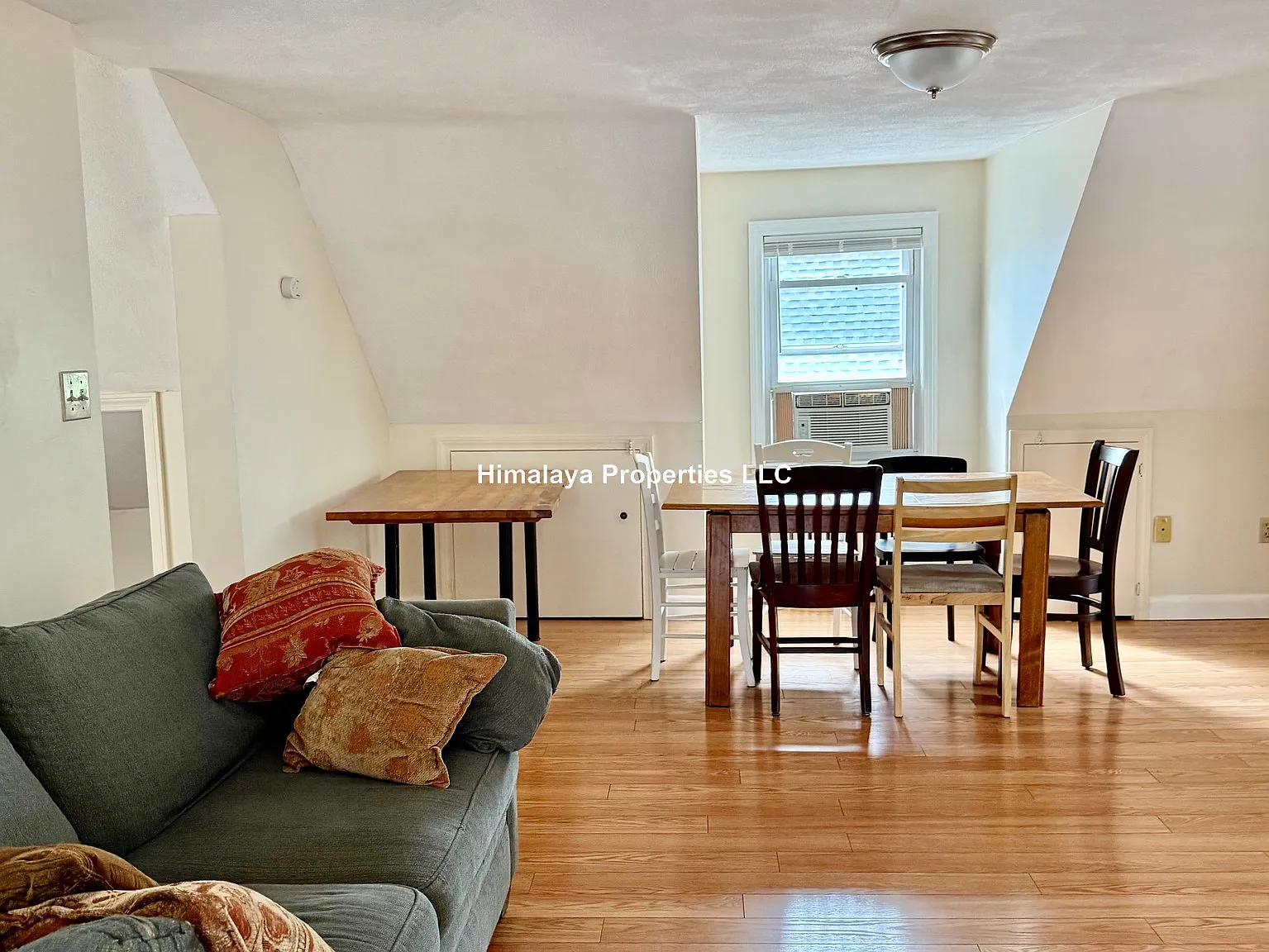 2 bed, 1.5 bath, $3,000 — Photo 2