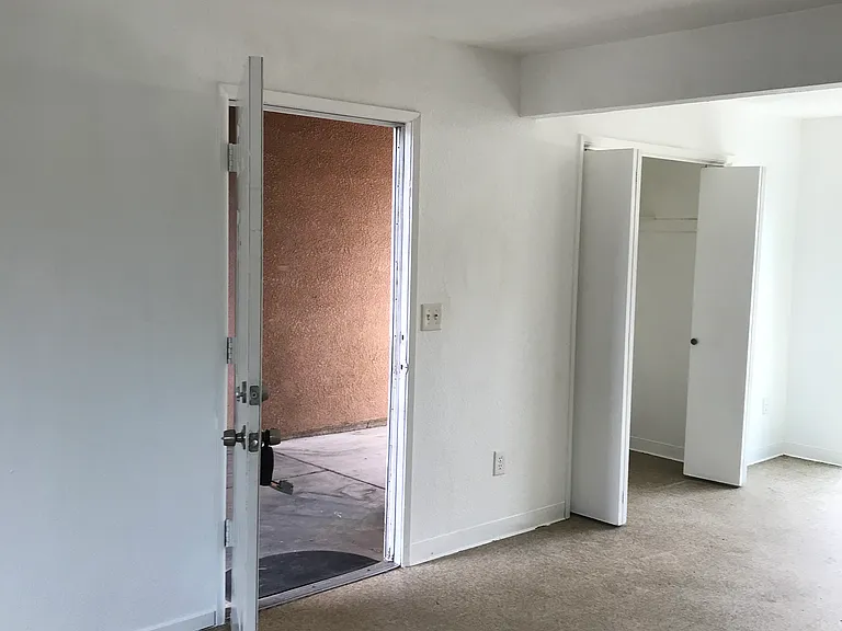 323 Magnolia St #101 — Photo 2