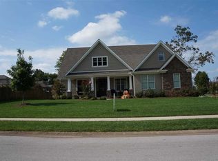 111 Ridgeway Dr, Bowling Green, KY 42103