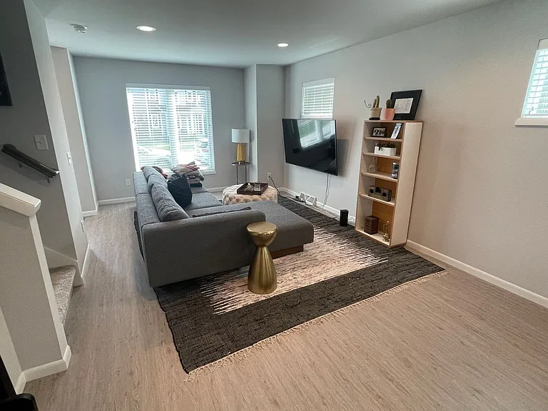 2748 Spark St — Photo 28