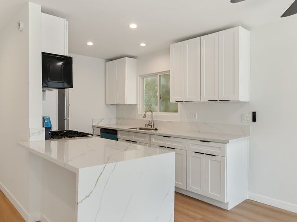 352 S Doheny Dr APT 1