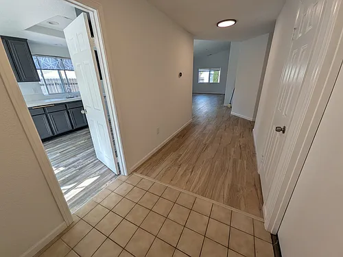 583 Hildale Cir Photo 1
