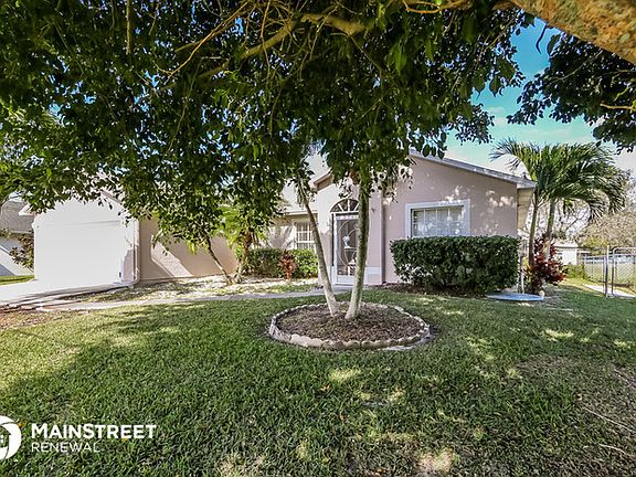 4th image of 5458 NW Empress Cir