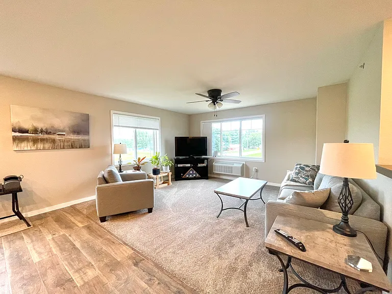 Gateway Place Apartments — Photo 123