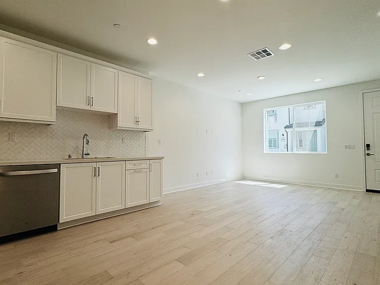 4253 E Sage #69 — Photo 4