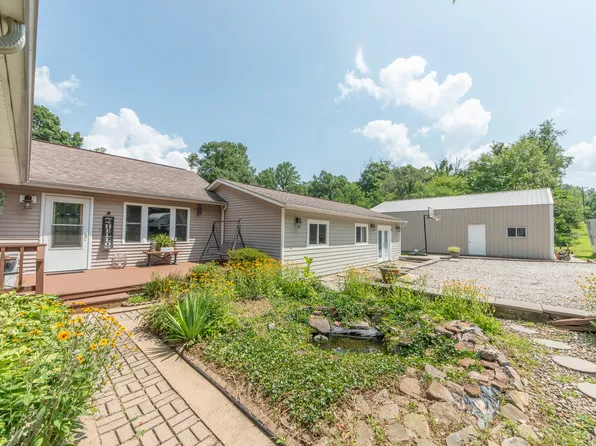 8082 Grandview Rd, Columbus, IN 47201