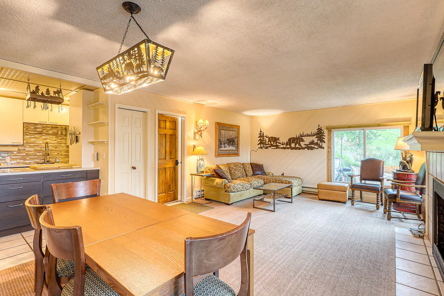 2 bed, 1283 sqft, $3,400 — Photo 2