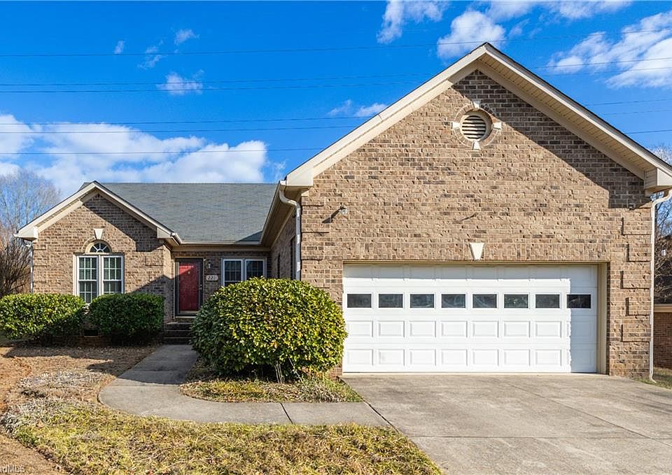 1st image of 221 Bradford Lake Ct