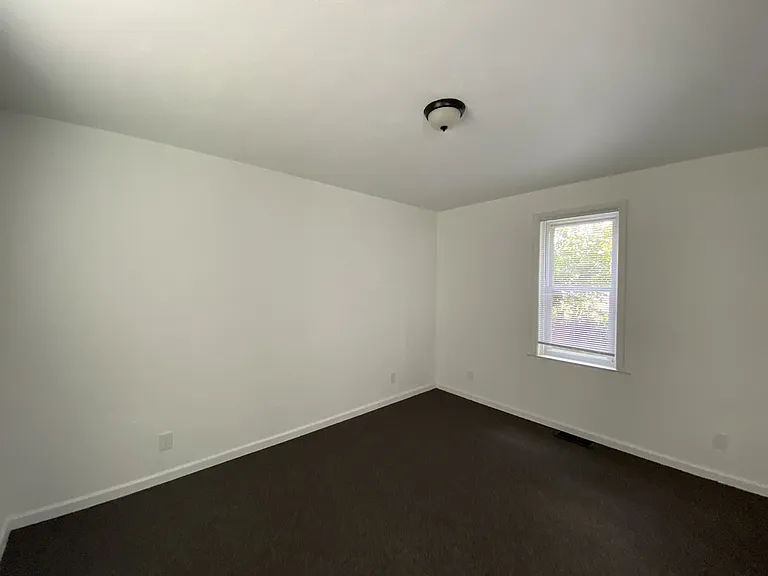 124 Cedar St — Photo 7