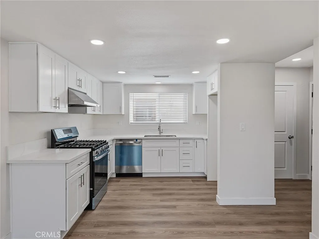 4 bed, 1500 sqft, $3,800 — Photo 3