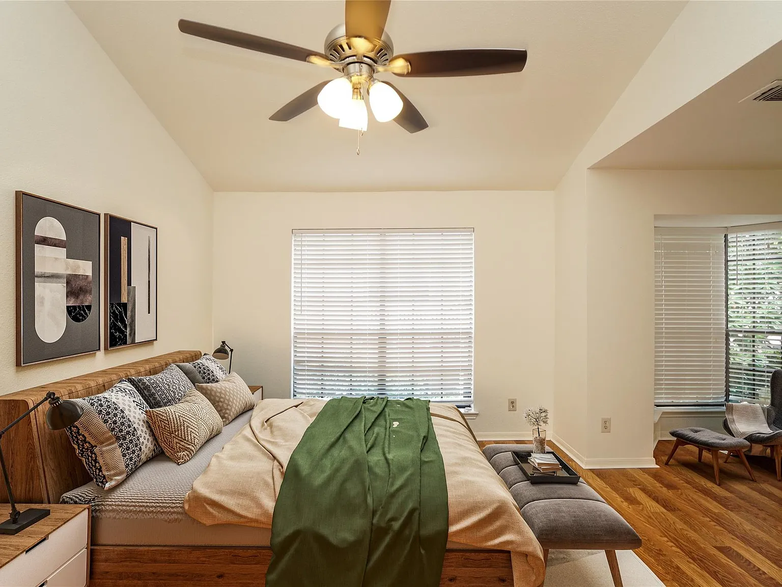 1 bed, 1.5 bath, 943 sqft, $1,295 — Photo 2