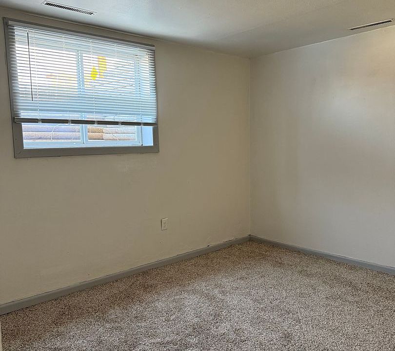 2nd image of 505 3rd St NE