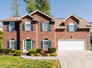 2709 Summertime Ln, Knoxville, TN 37938