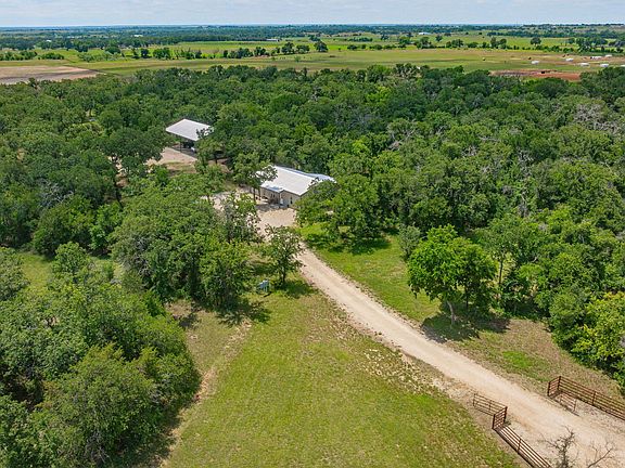 3rd image of 1375 County Road 253