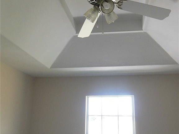 5th image of 1109 W Eisenhower St APT 3